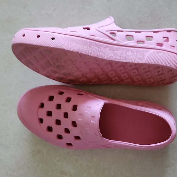Vans pink plastic slip on shoes - Picture 2 of 6